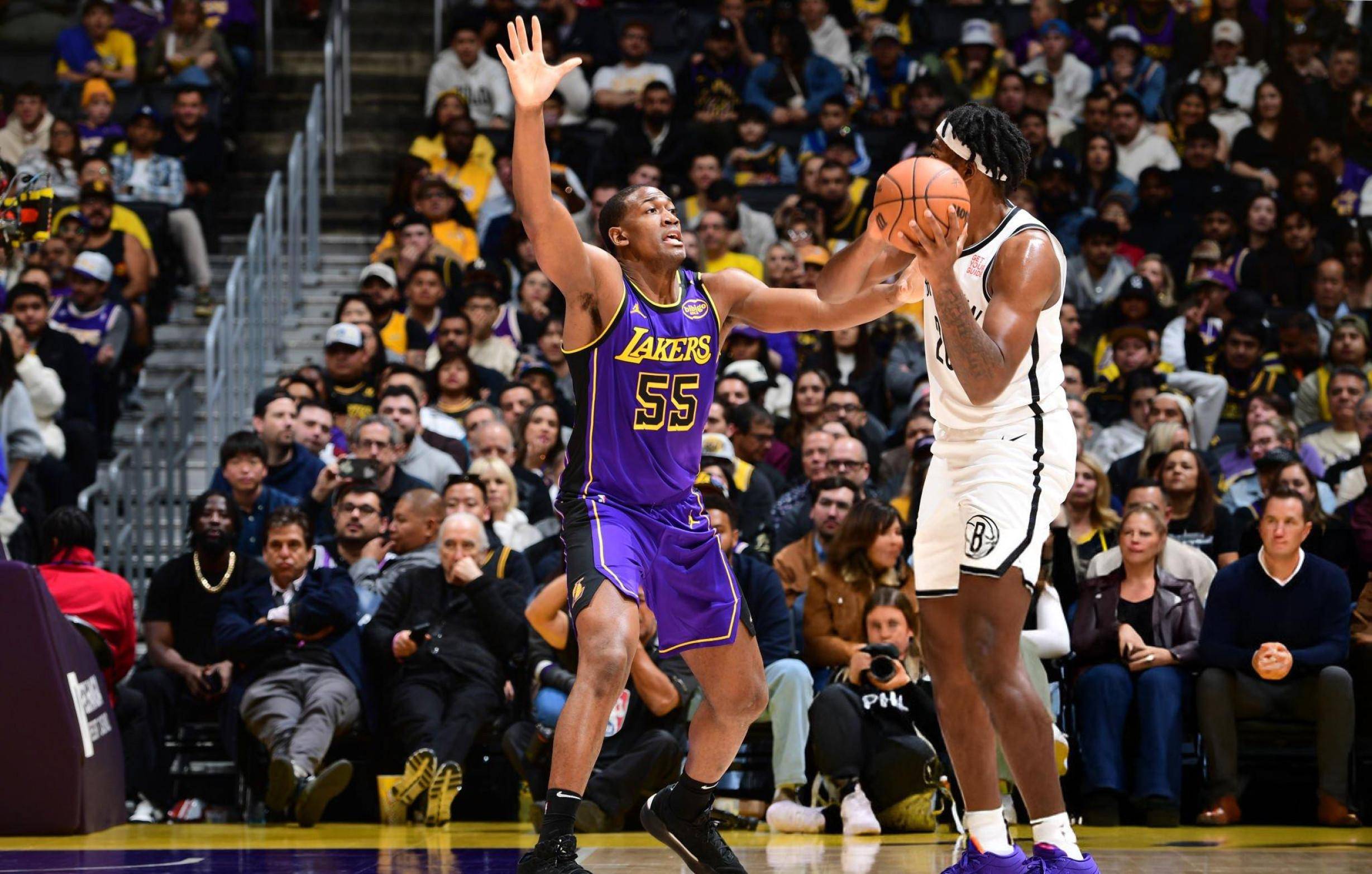 爱游戏官网-NBA季后赛赛程吃紧，洛杉矶湖人国际比赛日扳平良机，目标明确，训练强度明显提升的简单介绍