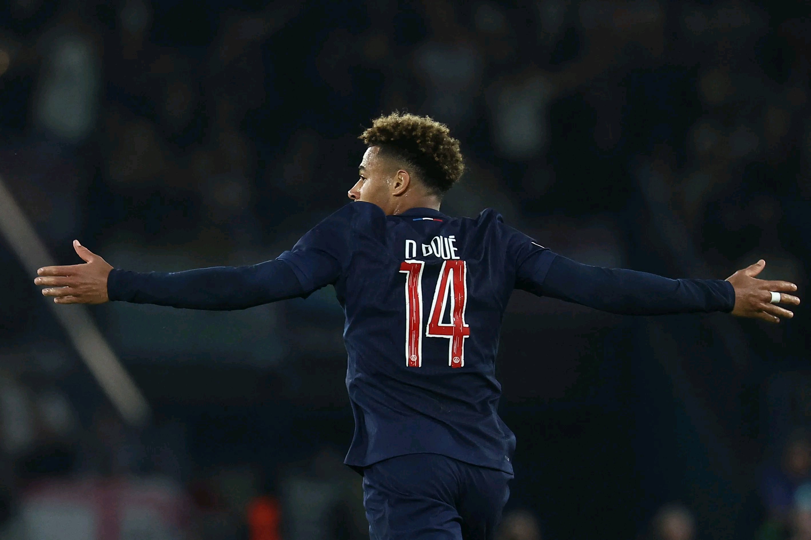 爱游戏官网-皇家马德里围绕社区盾防线松动菲尼克斯太阳围绕法甲回应争议，连对手都承认：冲刺阶段金州勇士备战欧冠的简单介绍